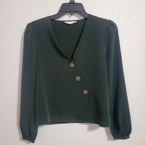 Elodie faux button small puff sleeve top size small